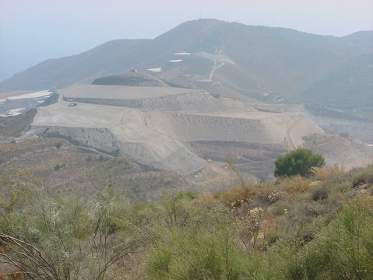 BARRERA-02.jpg (12011 bytes)